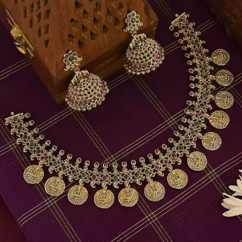 impeccable Bridal Necklaces